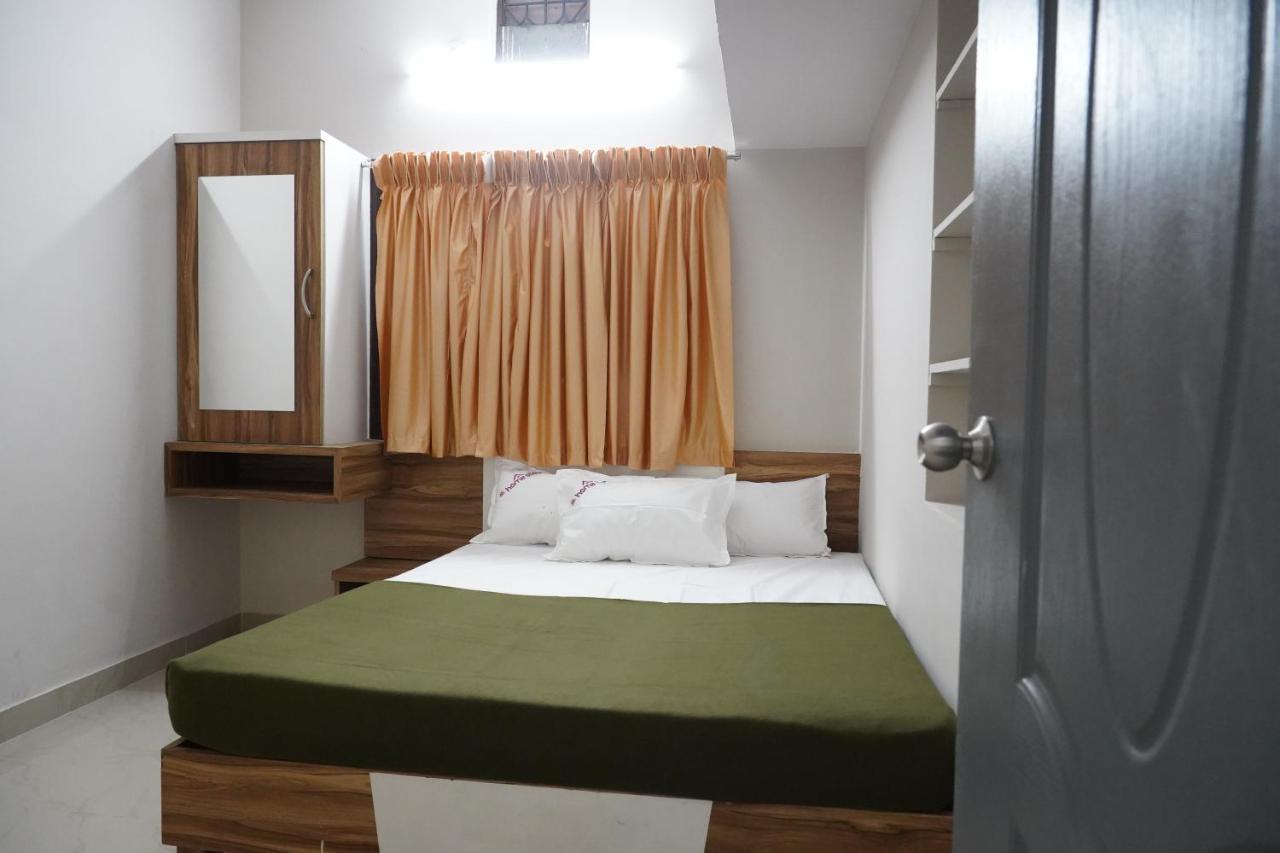 Empark Homestay Bangalore Buitenkant foto