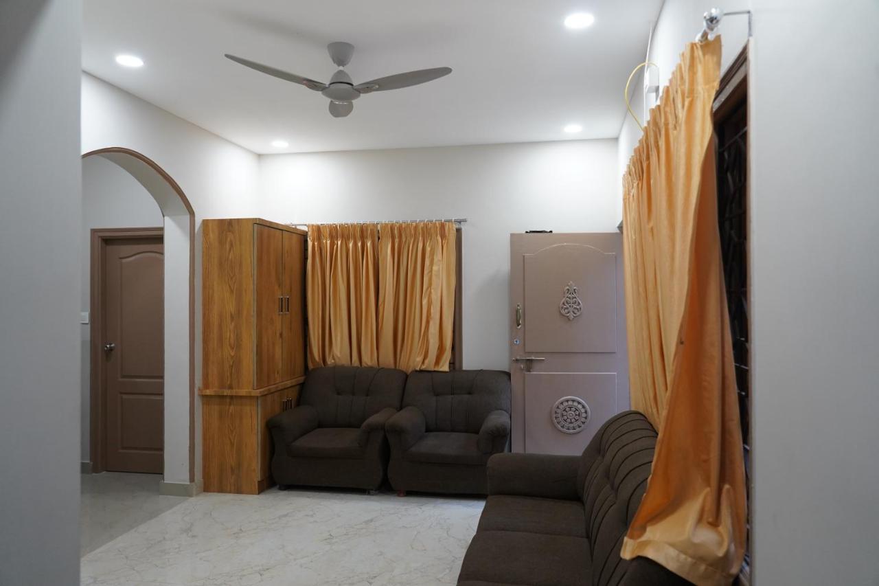 Empark Homestay Bangalore Buitenkant foto