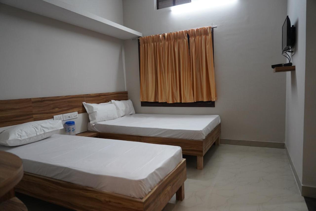Empark Homestay Bangalore Buitenkant foto